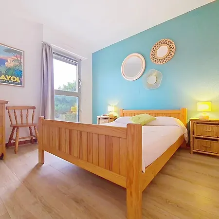 Confortable T2 Avec Parking Climatise A Bormes-les-mimosas - Fr-1-610-121 La Favière